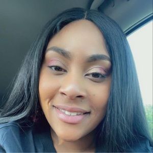 Meet your Posher, Lacey